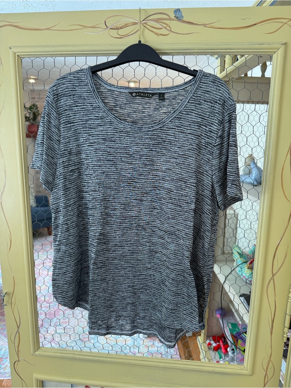 Athleta Gray & White Heathered Short Sleeve Scoop Tee